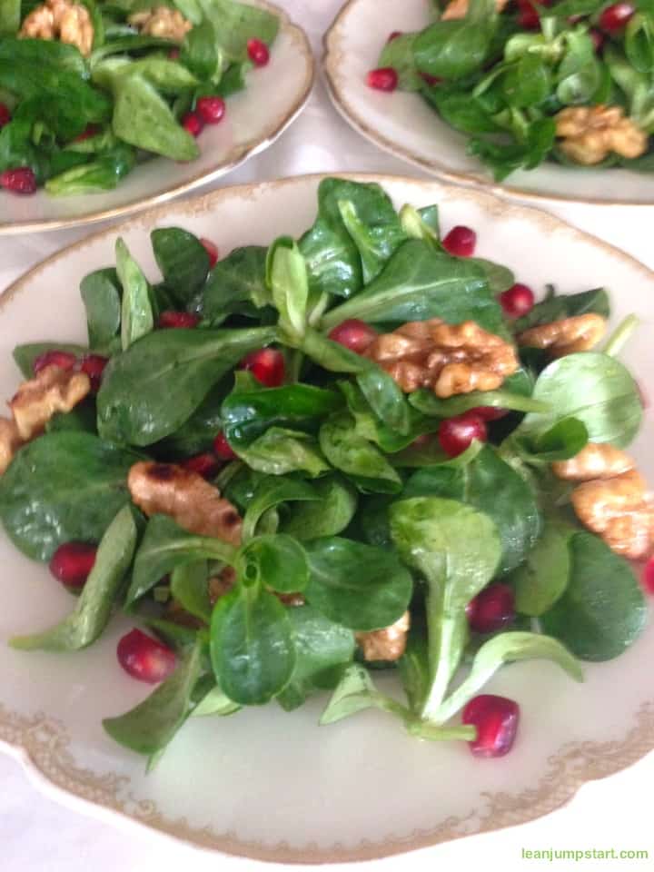 lambs lettuce with walnuts