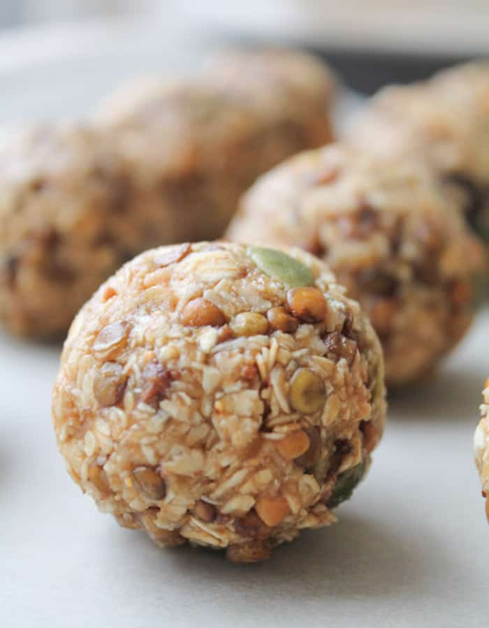 Peanut Butter Protein Balls (Energy Balls) - JoyFoodSunshine