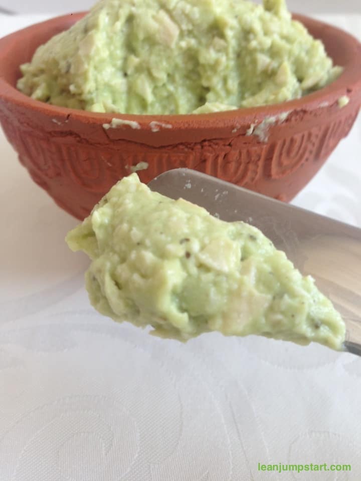 avocado cashew cream with garlic