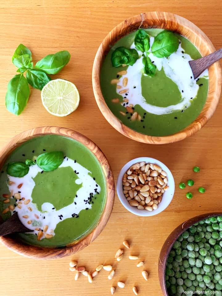 cream of broccoli soup with green peas