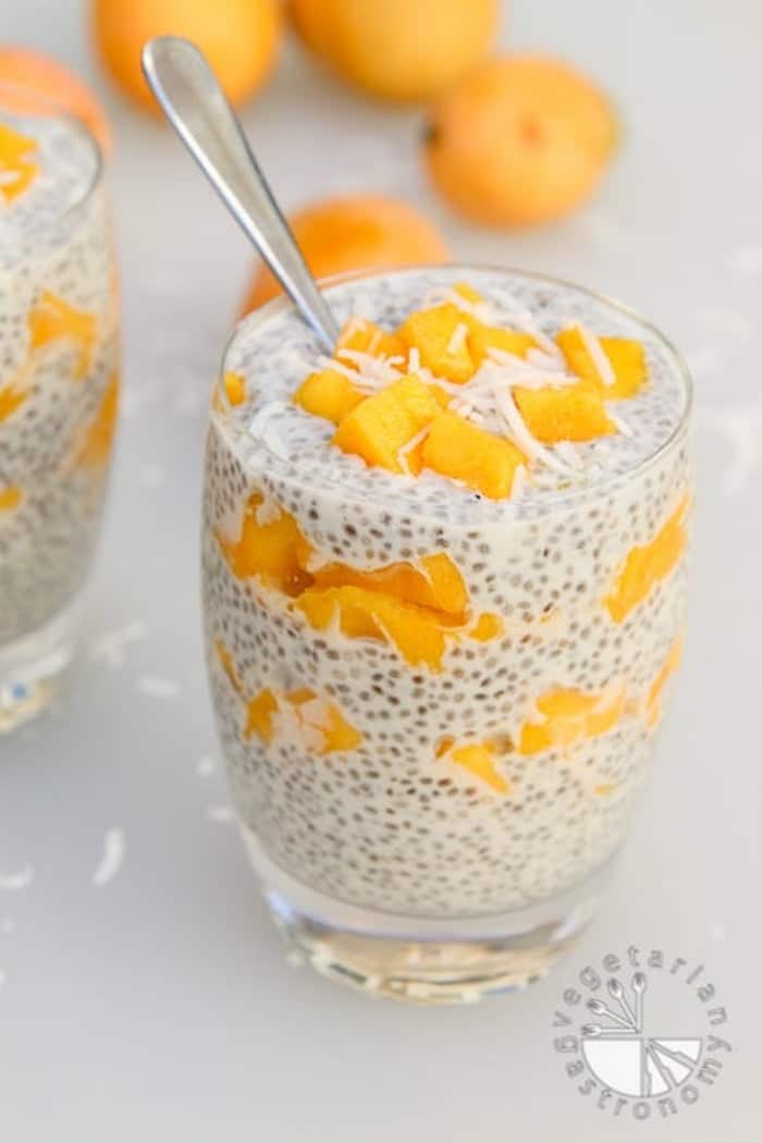 mango coconut chia pudding