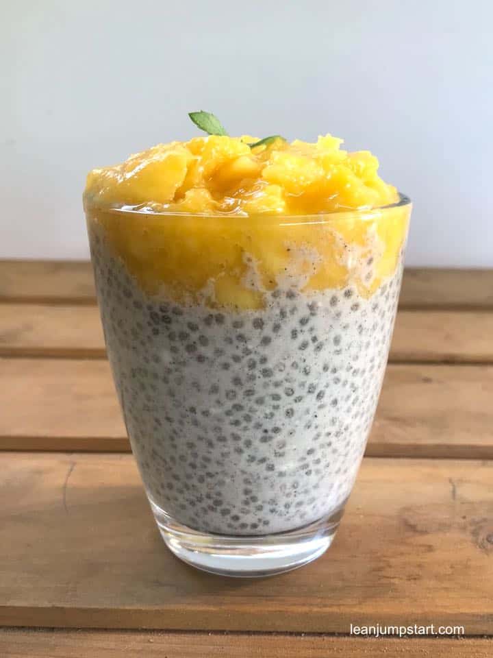 chia pudding with mango puree